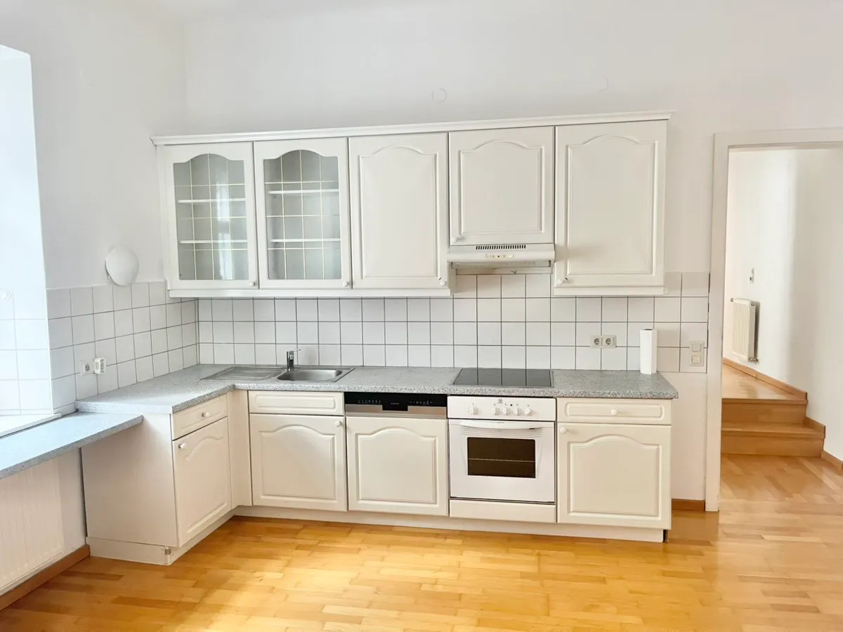 Charmante 2-Zimmer-Altbauwohnung mit Gewölbedecken & offener Wohnküche in Perchtoldsdorf - Ansicht 3