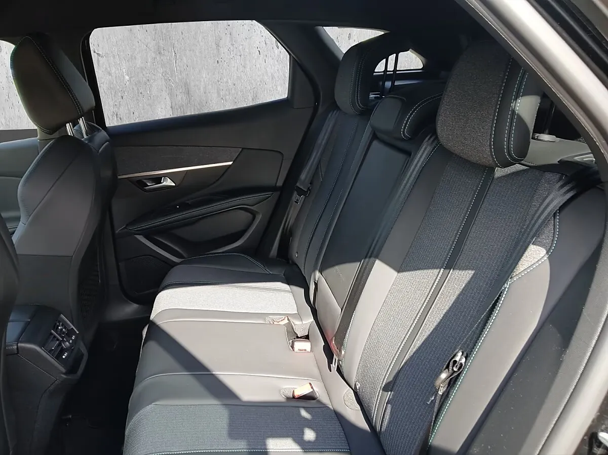 Peugeot 3008 1.2 PureTech 130 Allure (EURO 6d) – Bild 11