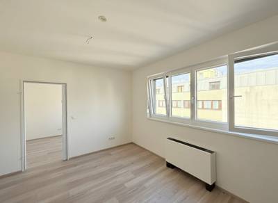 Schön aufgeteilte 2-Zimmer-Wohnung bei U3 Hütteldorfer Str. / 10A Bus und Straßenbahnen 10, 46, 49, 52!
