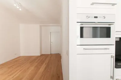 2 Zimmer Wohnung am Reumannplatz - U1 vor der Tür - von PRIVAT – Bild 2