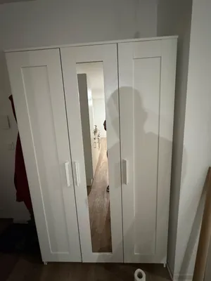 Kleiderschrank