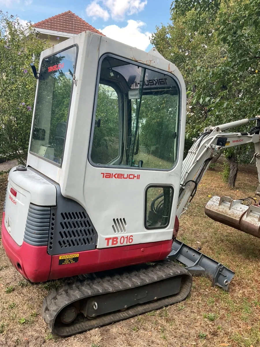 Takeuchi Sonstige