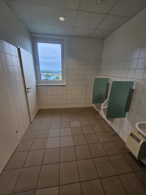 Gewerbeimmobilie mieten in Linz Land – 197 m², € 2.137 – Bild 9 von 12