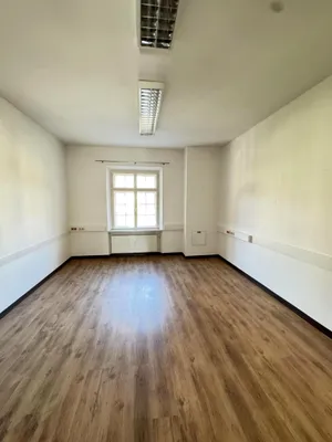 2-Zimmer-Gewerbeimmobilie mieten in Leoben – 96 m², € 827 – Bild 4 von 6