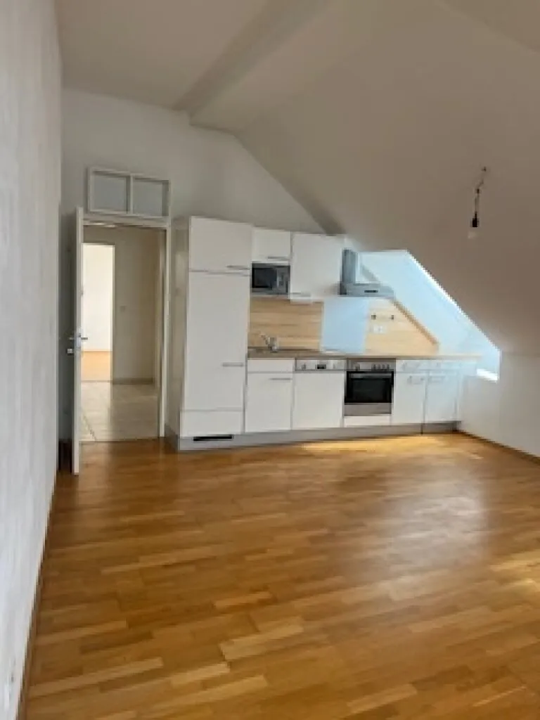 ANLEGERWOHNUNG (derzeit vermietet): Schöne Dachgeschosswohnung, in bester Stadtlage Nähe der Universitäten im Bezirk Graz Leonhard, gepflegt mit guter Ausstattung - 58.85m² - Ansicht 2