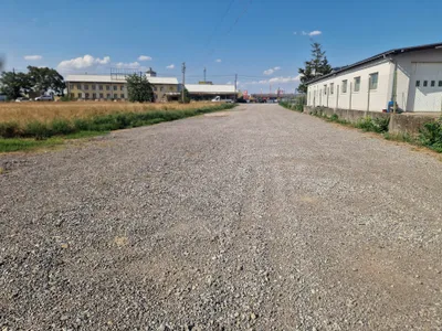 Gewerbeimmobilie mieten in Korneuburg – 1 670 m², € 4 – Bild 1 von 4