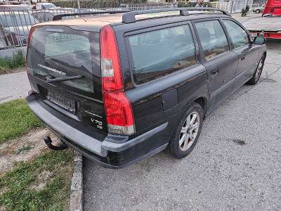 Volvo V70 D5