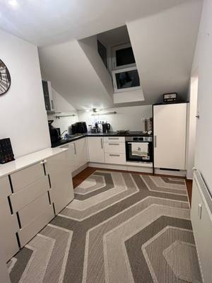 2,5 Zimmer Wohnung 83, m Warm mit betrieb kosten .