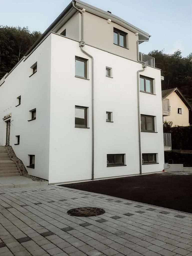 2-Zimmer Gartenwohnung in Salzburg + STELLPLATZ. Gesamte Nutzfläche 78m² (keine provision) - Ansicht 2
