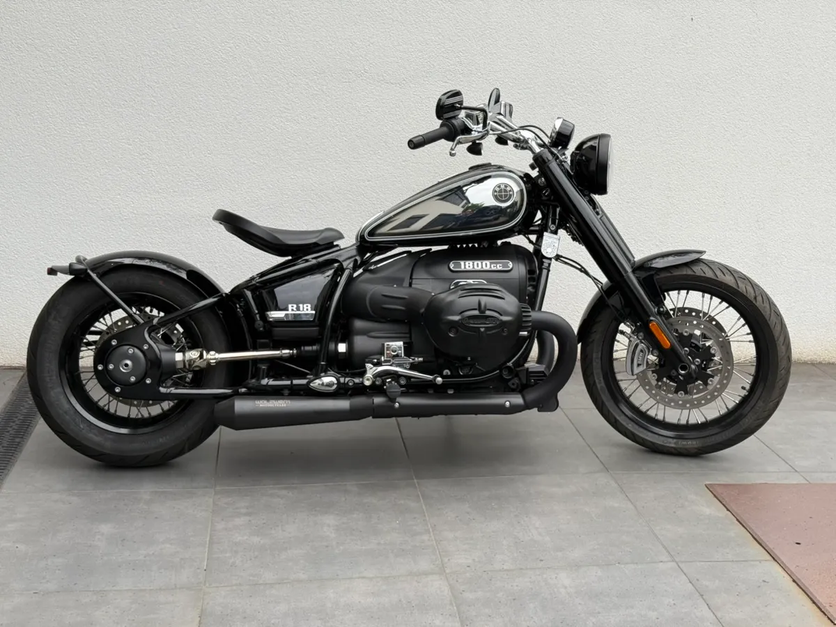 BMW R 18