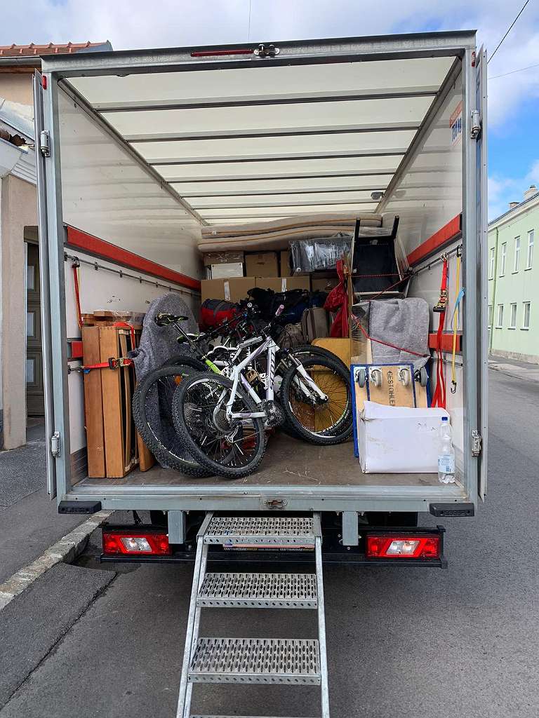 Günstige Umzug, Übersiedlung, Möbeltransport, Entrümpelung, Klavier Transport, Flügel Transport, Tresor Transport, Lastentaxi 20m3