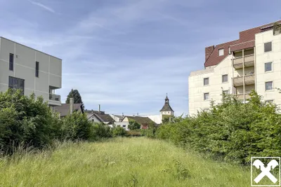 Grundstück kaufen in Vöcklabruck – 2 500 m², € 980.000 – Bild 2 von 6