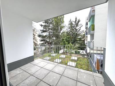 Großzügige 2-Zimmer mit hofseitiger Loggia