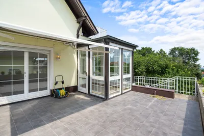 6-Zimmer-Haus mieten in Mödling – 270 m², € 4.195 – Bild 3 von 18