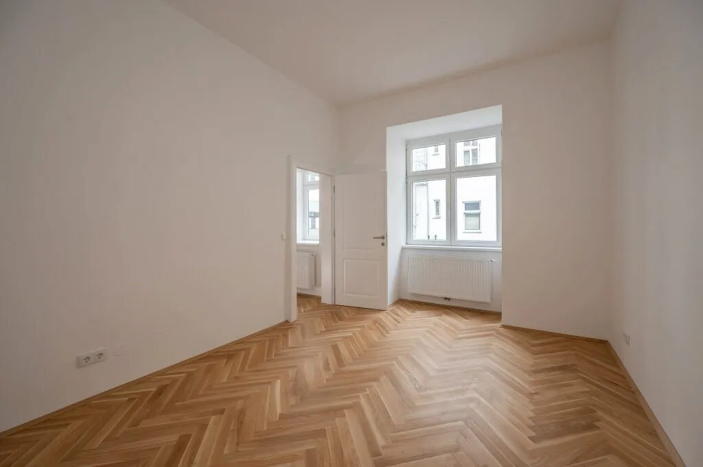 ++NEU++ stilvolle generalsanierte 2 Zimmer Altbauwohnung - hofseitig mit Balkon – pohled 2