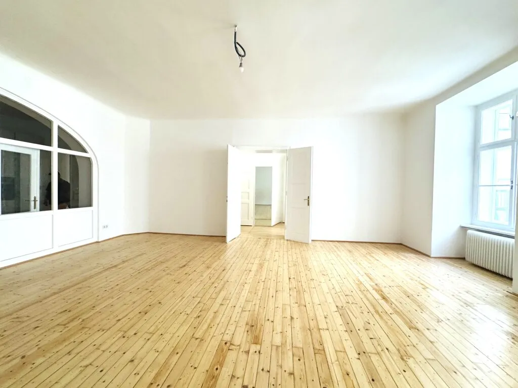 BÜRO/PRAXIS - IN EINEM HISTORISCHEM AMBIENTE IM HERZEN DER WIENER INNENSTADT - Widok 2