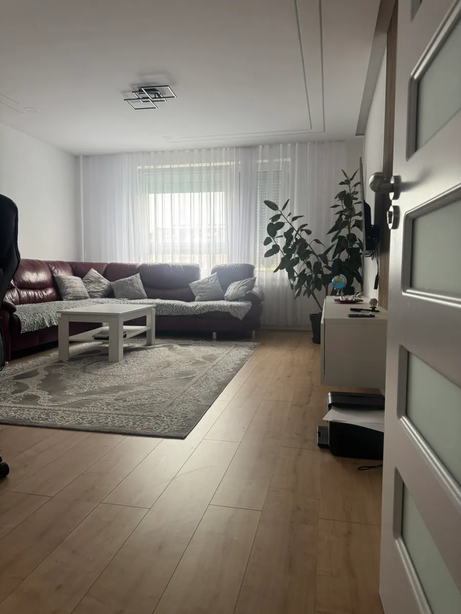 Helle und komplett renovierte 3-Zimmer - Widok 2