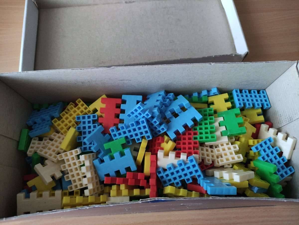 Steckkammerl, Steck Spiel, bauen, Kinder,  10,- (4209 Schweinbach) -  willhaben