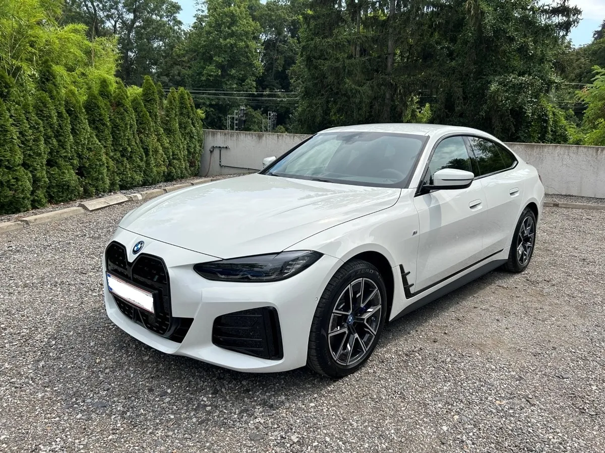 BMW i4