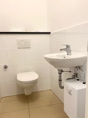 2-Zimmer-Gewerbeimmobilie mieten in Wien – 42 m², € 829 – Bild 8 von 13