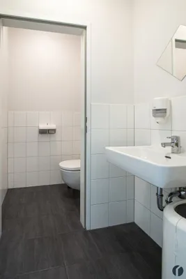 3-Zimmer-Gewerbeimmobilie mieten in Tulln – 119 m², € 1.300 – Bild 6 von 10