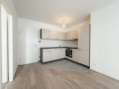 Gekühlte und neue 2-Zimmer Wohnung eine Minute von U4/U6 gelegen – Bild 3