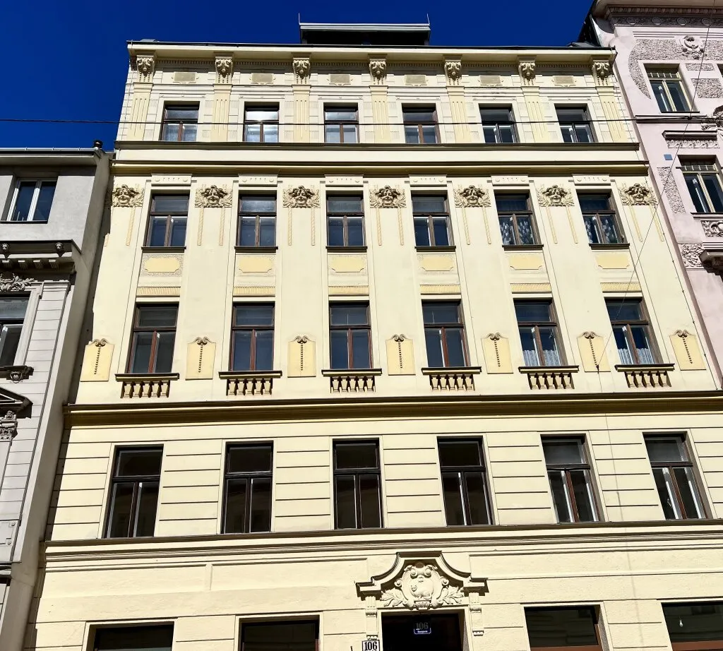 Sanierter Altbaucharme - 2 Zimmer Wohnung in Bestlage des 7. Bezirks, Wien