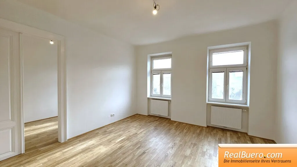 UNBEFRISTETE HELLE ALTBAUWOHNUNG IN DER GUDRUNSTRASSE - Ansicht 2