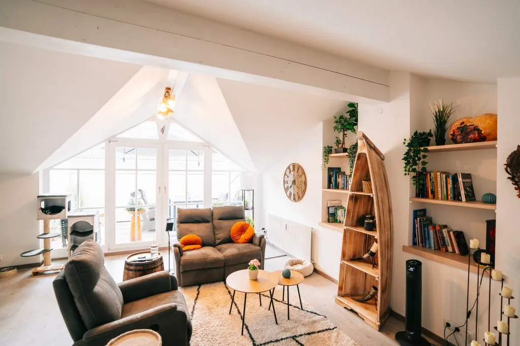 Exklusives Wohnen über den Dächern von Reutte - Gepflegtes Penthouse in Zentrumslage - Ansicht 2