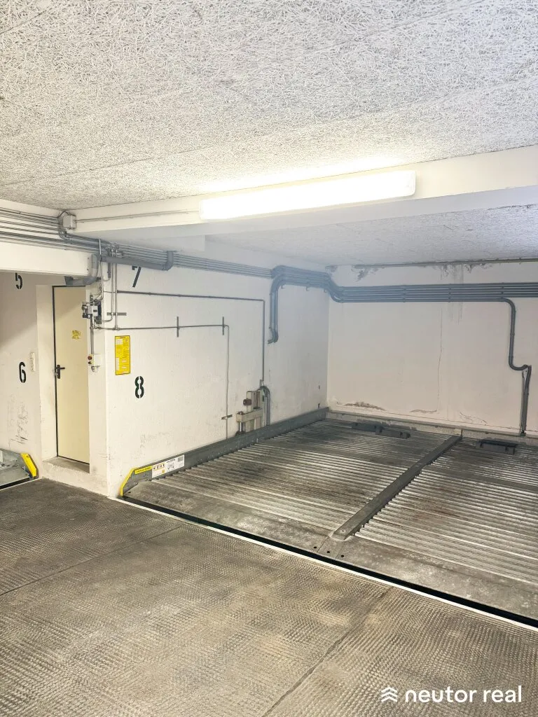 Tiefgaragenstellplatz in der Helblinggasse zu verkaufen - Nähe Elterleinplatz - Ansicht 2