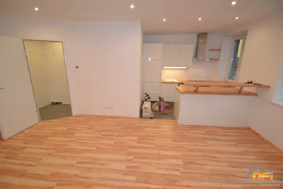 BRUNNENMARKT: Stylische 2-Zimmer Wohnung mit gutem Grundriss in Hofruhelage