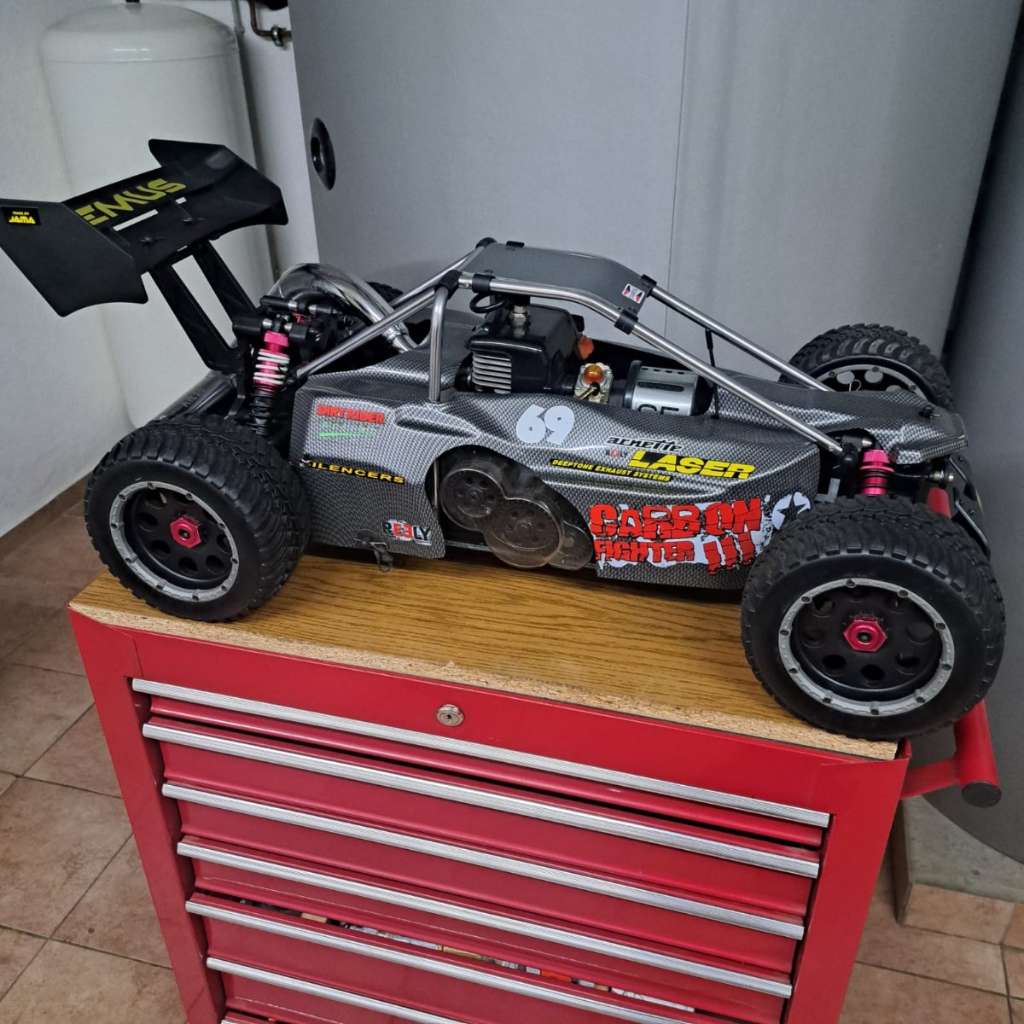 RC Reely Carbon Fighter III - Verbrennungsmotor !