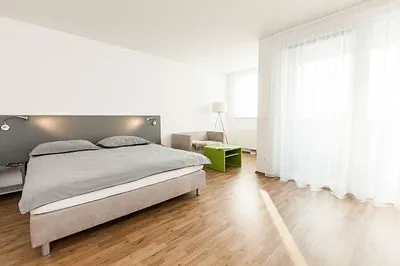 room4rent_Serviced Apartments_Messecarrée Nord_LARGE