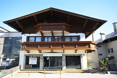 Gewerbeimmobilie mieten in Kitzbühel – 149 m², € 2.803
