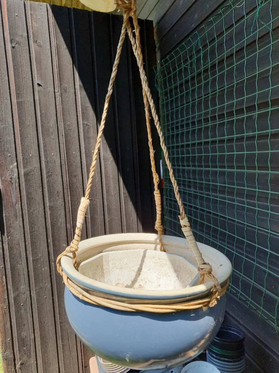 Blumenampel Hängetopf Keramik 30cm x15cm, € 20,- (5412 Puch bei Hallein)