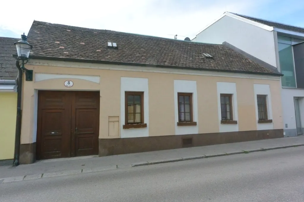 Einzigartige Möglichkeit! 250m² Grund - 175m² Wfl. - projektiert - baugenehmigt - entkernt - STARTKLAR - LAGE Baden INNENSTADT!, Baden