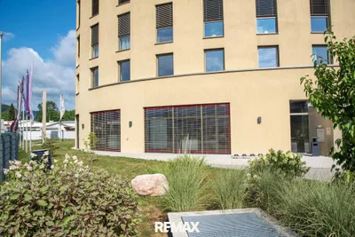 1-Zimmer-Gewerbeimmobilie mieten in Gmunden – 95 m², € 1.672 – Bild 2 von 8