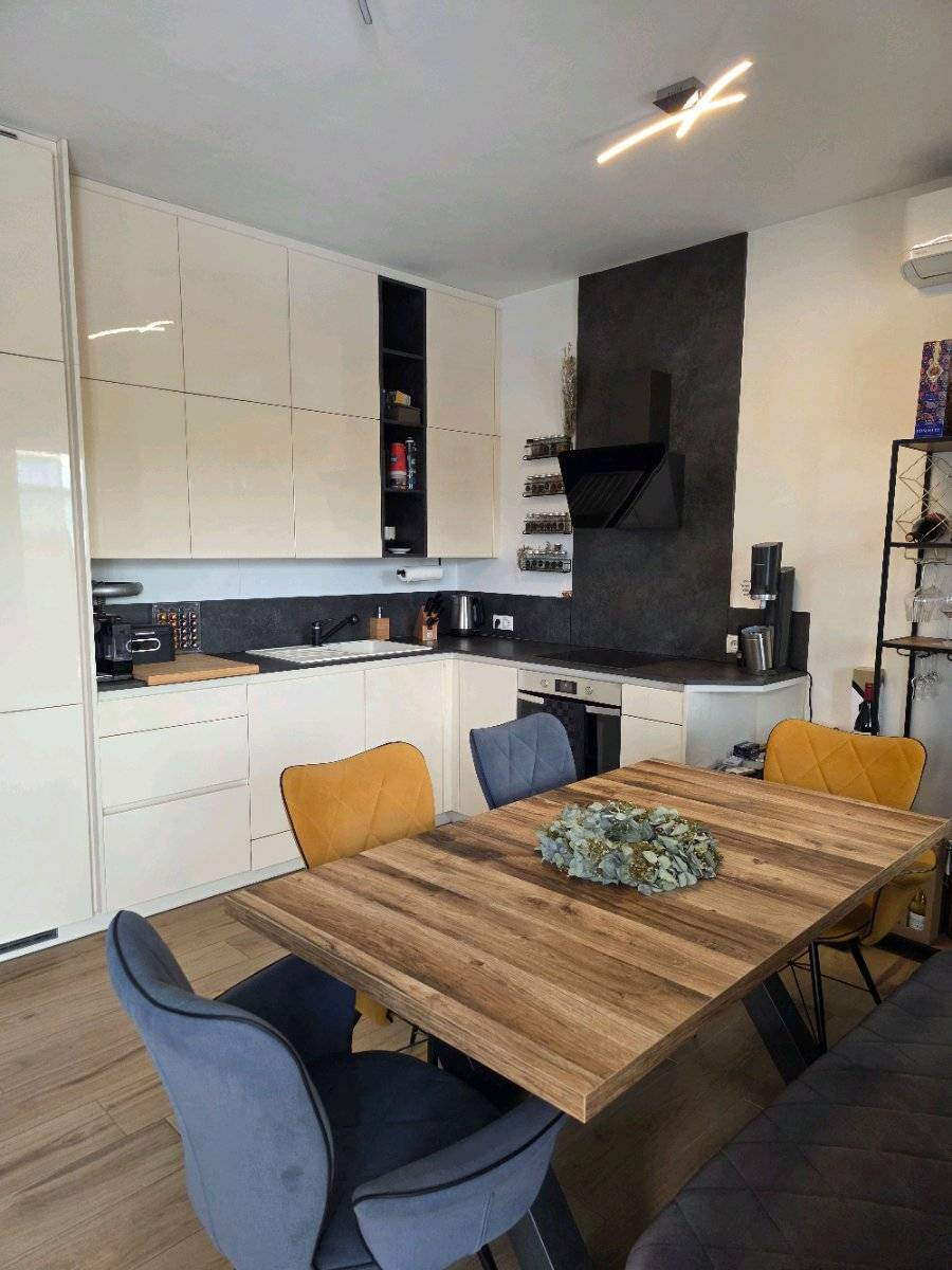 Moderne Gartenwohnung mit großer Terrasse & Eigengarten - in Neutillmitsch – pohled 2
