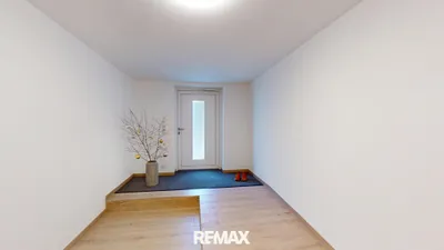 1-Zimmer-Gewerbeimmobilie mieten in Wels-Land – 24 m², € 499 – Bild 2 von 7
