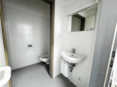 4-Zimmer-Gewerbeimmobilie mieten in Salzburg Stadt – 95 m², € 1.896 – Bild 9 von 11