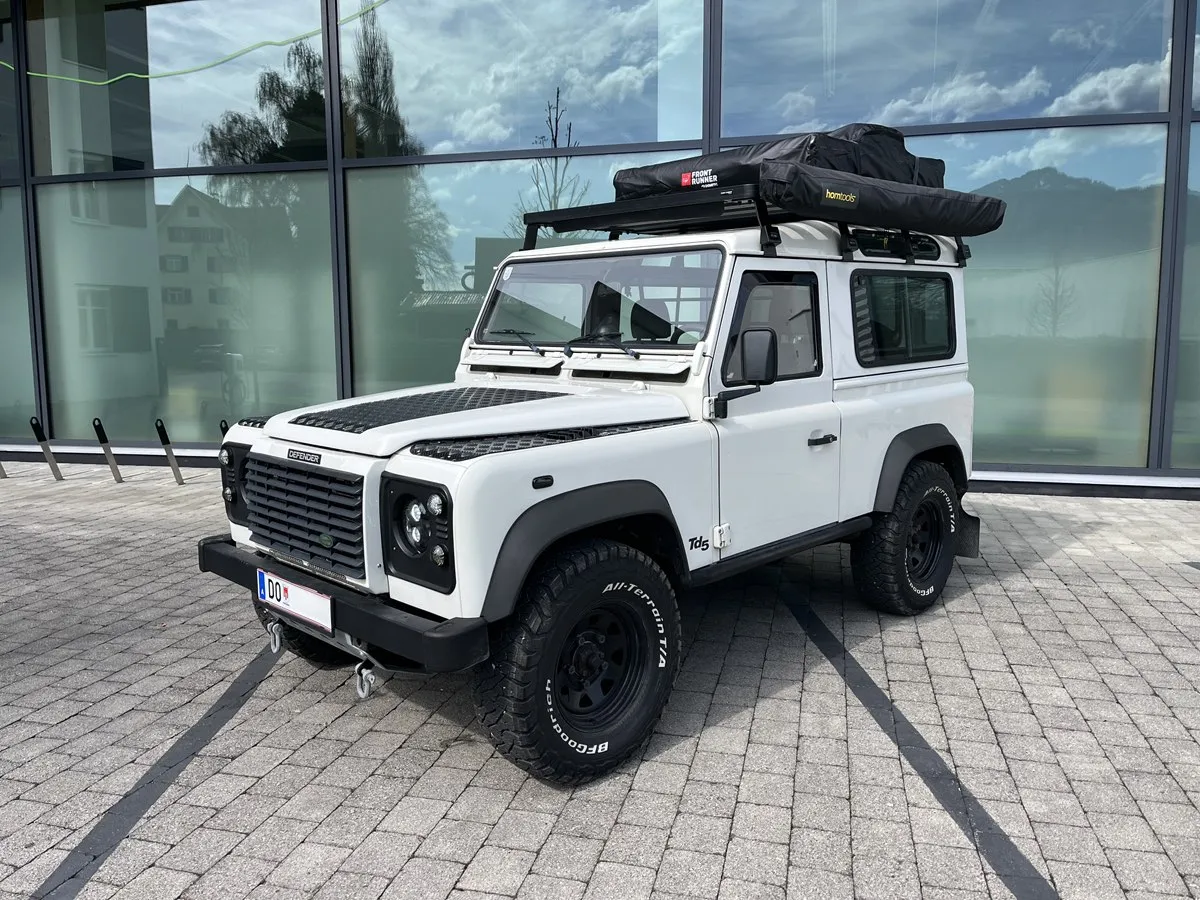 Land Rover Defender