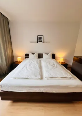 Ideal für WG-Neugründung: 3 Zimmer, je mit Bett & Schreibtisch ausstattbar - 78qm – Bild 3