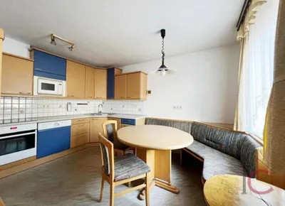 6-Zimmer-Haus kaufen in Feldkirchen – 412 m², € 180.000 – Bild 3 von 5