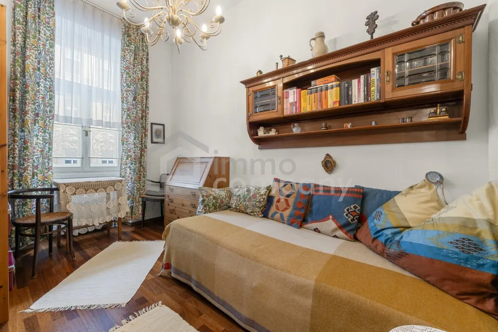 Elegante Altbauwohnung, mit Charakter - Ansicht 3