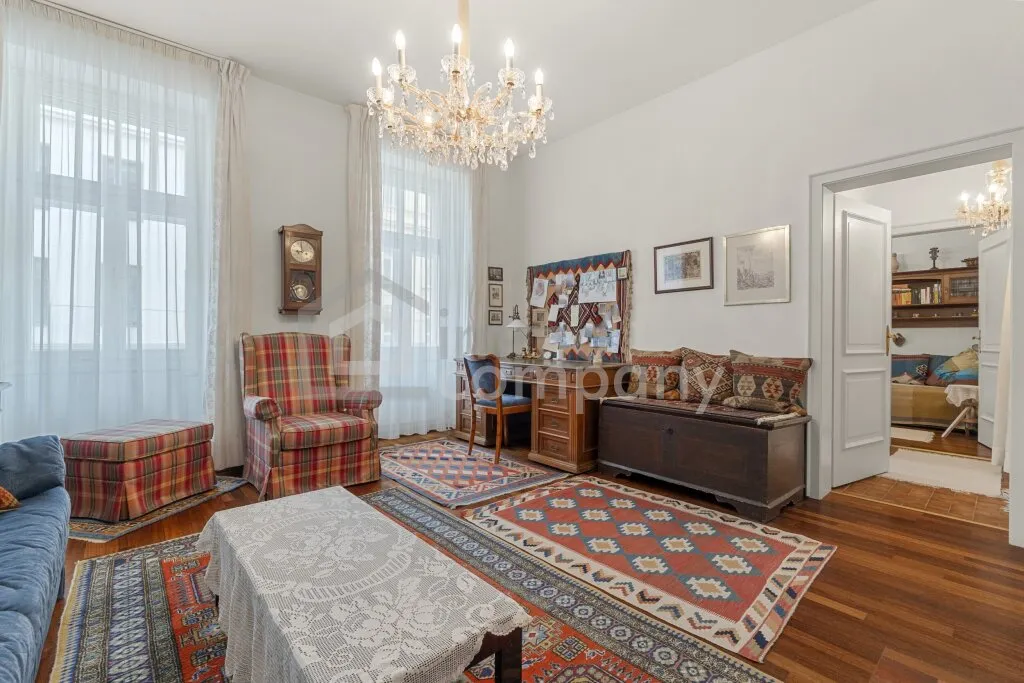 Elegante Altbauwohnung, mit Charakter - Ansicht 2