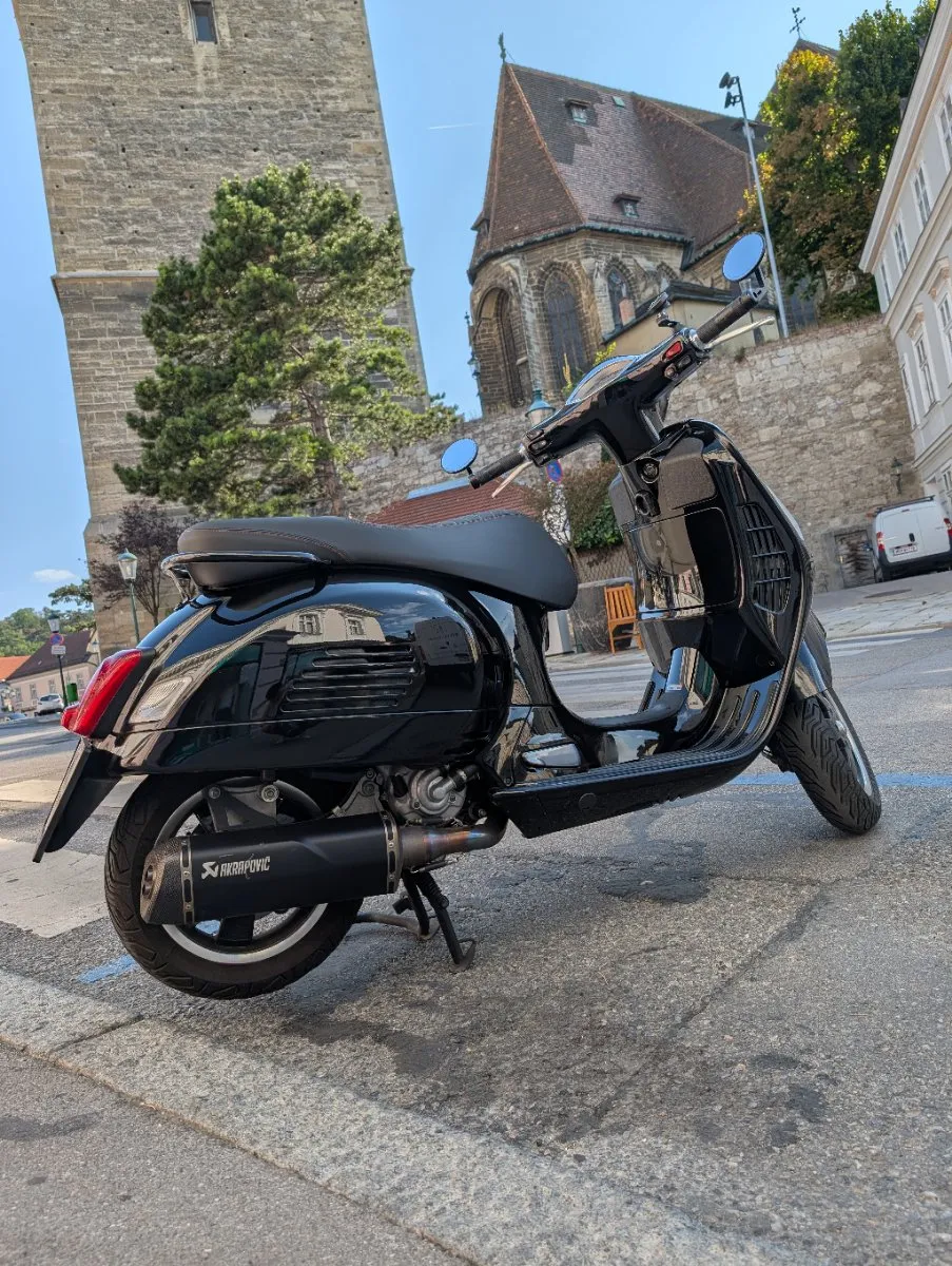Vespa GTS