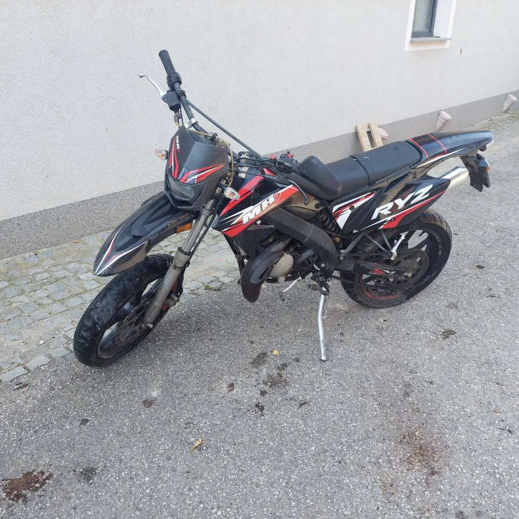 Motorhispania RYZ