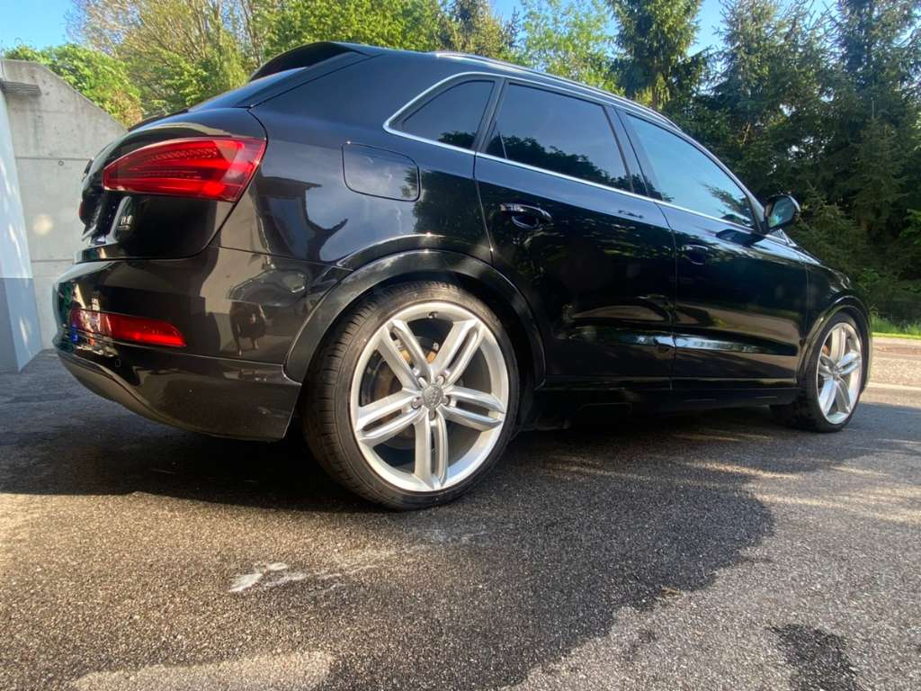 Audi Q3 2.0 TDI Style SUV / Geländewagen