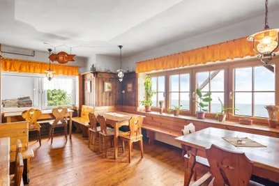 9-Zimmer-Immobilie kaufen in Wiener Neustadt Land – 400 m², € 690.000 – Bild 3 von 12