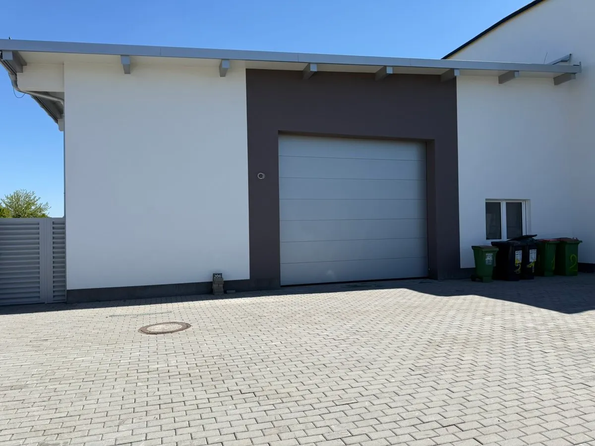 Lagerhalle und Auto Abstellplätze zu vermieten - Ansicht 2